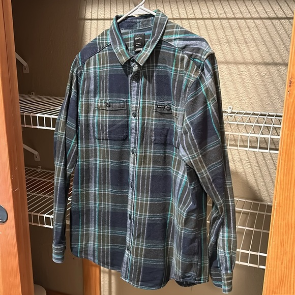 3 men’s large RVCA flannel button downs - Picture 2 of 7